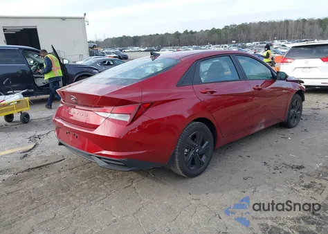 2023 Hyundai Elantra Sel z USA, uszkodzony, nr VIN KMHLM4AG1PU583682